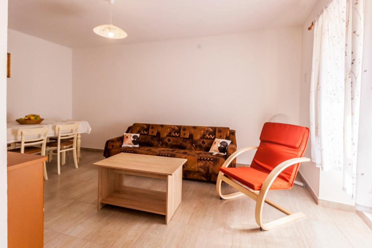 House Krizanic In Marcana, Istria, With 2 Apartments, Total 9 Guests Exterior foto