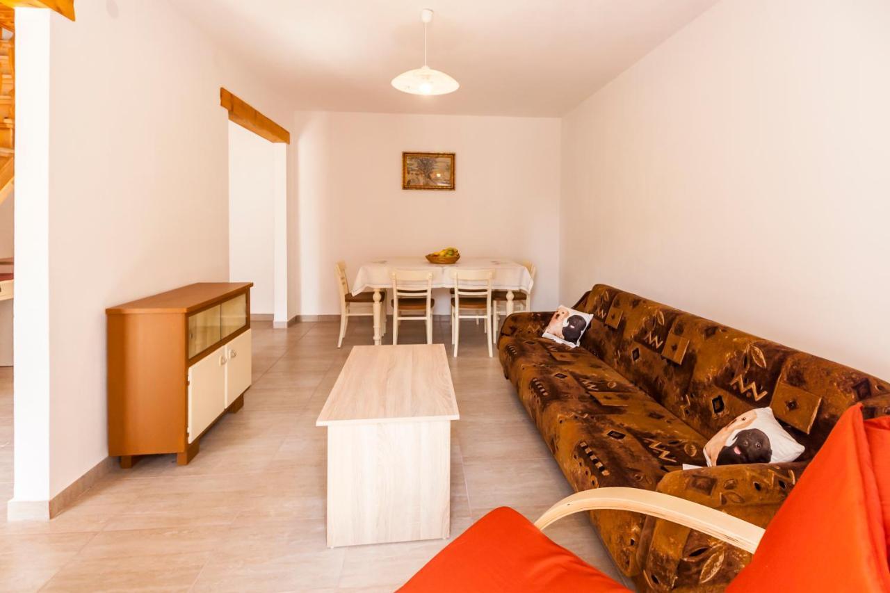 House Krizanic In Marcana, Istria, With 2 Apartments, Total 9 Guests Exterior foto