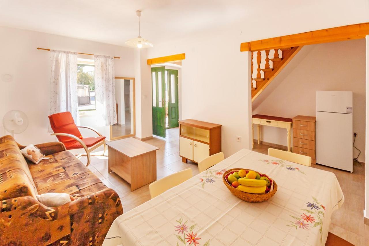 House Krizanic In Marcana, Istria, With 2 Apartments, Total 9 Guests Exterior foto