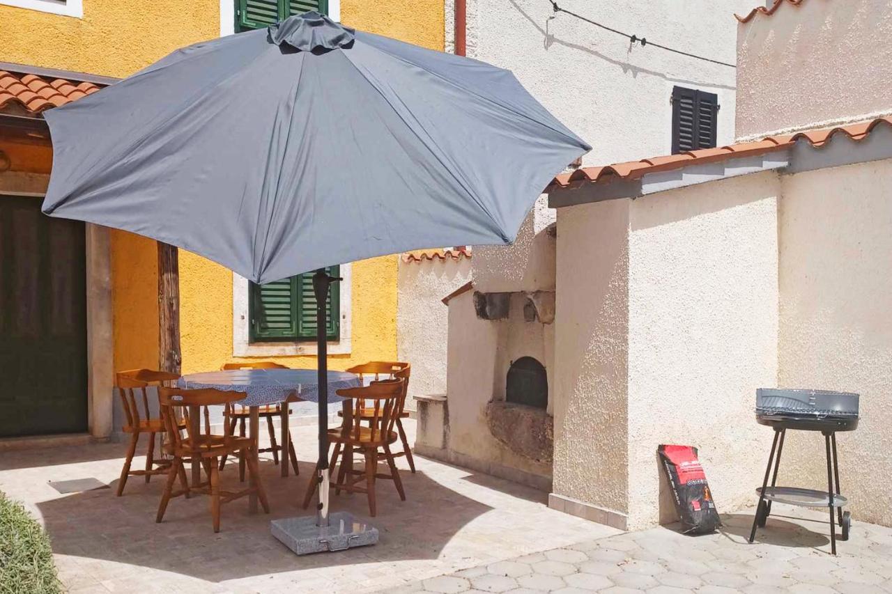 House Krizanic In Marcana, Istria, With 2 Apartments, Total 9 Guests Exterior foto