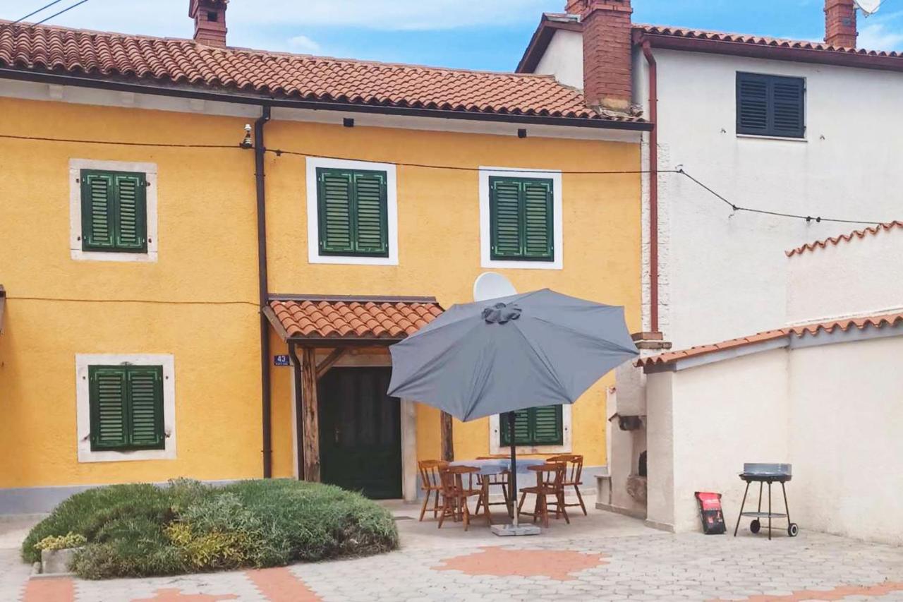 House Krizanic In Marcana, Istria, With 2 Apartments, Total 9 Guests Exterior foto